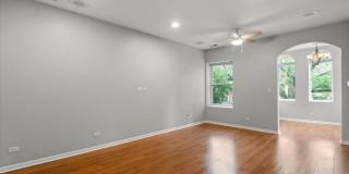 7717 N Marshfield, Gallery 1