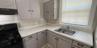 1621 Glenview Avenue - 1623 Gallery 18
