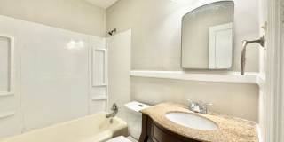 1006 E Side Drive Gallery 6