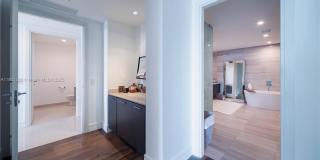 3250 NE 188th St Gallery 26