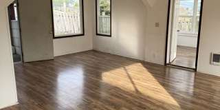 5BD/2BA House in Coos Bay! Gallery 1