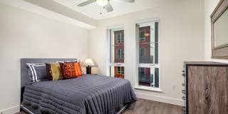 Azara Gallery 37