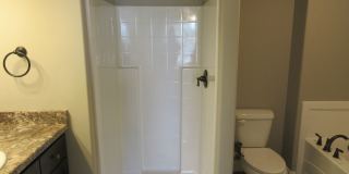 Move-In Discount - 3 bedroom, 2.5 bath - Heart of Cedar City! Gallery 11