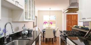 922 16th Street Gallery 7