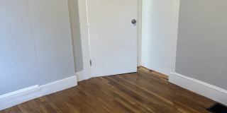 50 Chestnut St Gallery 14