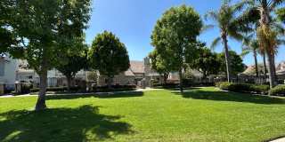 Beautiful 3 Bedroom 3 Bath Townhome with Loft in Orange! Beautiful 3 Bedroom 3 Bath Townhome with Loft in Orange! Gallery 6