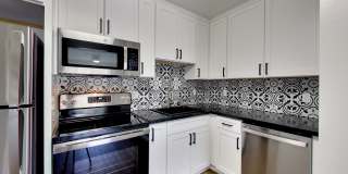 PARKWEST APARTMENTS PARKWEST APARTMENTS Gallery 1