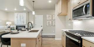 Luxury Townhome for Lease at the Courtyards at Hidden Crest - 7013 NE 132nd Way Gallery 14