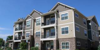 Secure, Stylish & Convenient – 2 Bed Condo in Loveland Gallery 1