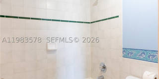 430 Commodore Dr Gallery 14