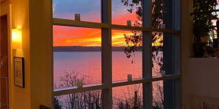 Architectural Seattle Masterpiece with Panoramic Water Views Gallery 21