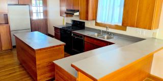 Rockridge Duplex | 3 Bed / 2 Bath | Hardwood Floors | Dogs Considered Rockridge Duplex | 3 Bed / 2 Bath | Hardwood Floors | Dogs Considered Gallery 3