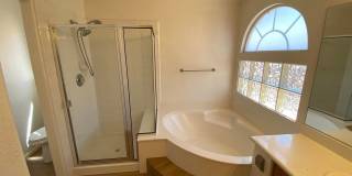 Great 4 bed/2.5 bath home located in the Southern area Gallery 10