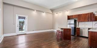 4120 Main Street Gallery 3