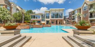 The Village at Bellaire Apartments Gallery 23