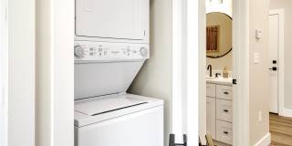 Artisan on 39th Gallery 23