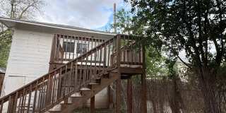 Charming 1 Bed Apartment | Hardwood Floors + Near Downtown! Gallery 1