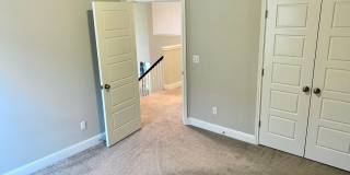 Gorgeous 5 bedroom home. Spacious and Elegant! Gallery 29