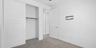 4631 S ELEMENT Gallery 21