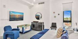2100 Miami Rd Gallery 22