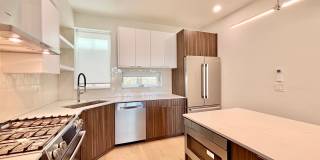 2025 Built Queen Anne Townhome with Rooftop & Water Views Gallery 7