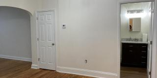1064 Lincoln Street Gallery 10