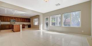 4 Bedroom Home in Silverstone Ranch Gallery 15