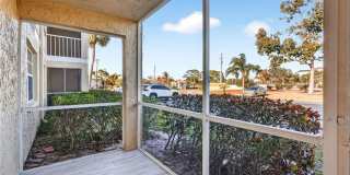 1564 SE Royal Green Circle Gallery 24