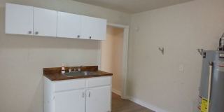 Delightful 2 bedroom 1 bath duplex - Open To Section 8 - $99 Move In Specail Gallery 11