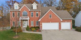 TIMELESS COMFORT!! 4 Bedroom, 4 Bathroom Home in Urbandale! Gallery 1