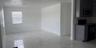 294 SW 1st Street Gallery 1