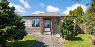 Charming Updated 2-Bedroom Home in West Seattle Charming Updated 2-Bedroom Home in West Seattle Gallery 1