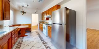 Large Altadena Foothills Home for Rent! 4 Bedrooms, 4 Bathrooms, Washer & Dryer and Central AC, Large yard! Gallery 11