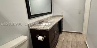 1480 E Sample Rd Gallery 17