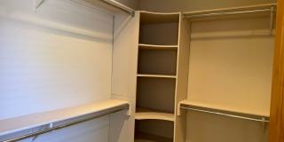 Unique 3Bdm 2Ba home is located in a great central location Gallery 39
