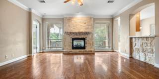 Spacious 2 Story 5 Bedroom , 4 full bathrooms located in Stone Oak! Spacious 2 Story 5 Bedroom , 4 full bathrooms located in Stone Oak! Gallery 9