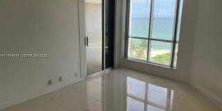 6767 Collins Avenue Gallery 19