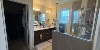 3Bd/2.25Ba Lynnwood Townhouse Gallery 10