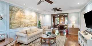 Beautiful 2 bedroom/ 2 bathroom apartment located right on Historic Main Street in St. Charles. Beautiful 2 bedroom/ 2 bathroom apartment located right on Historic Main Street in St. Charles. Gallery 11