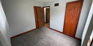 Bright & Spacious 3-Bedroom Home with Large Backyard Gallery 11