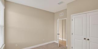 2546 WARREN ACRES Boulevard Gallery 23
