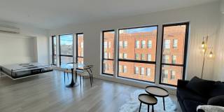 733 W Pratt Gallery 17