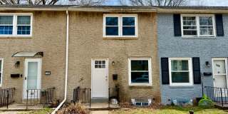 2BD/1BA Townhome Gallery 1