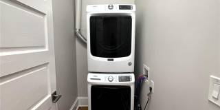 132A Biltmore Avenue Gallery 14