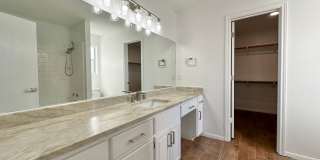 Price Drop!  Viewable Now! Gallery 19