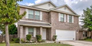 Spacious 5BR Home in NW San Antonio | Deck, High Ceilings & Prime Alamo Ranch Location Gallery 1