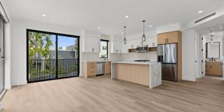 4825 Satsuma Ave unit: 2 Gallery 1