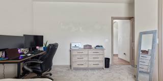 4 Bedroom Home with Solar Panels: MOVE-IN SPECIAL Gallery 13