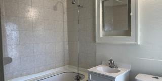 HATCH AND YOUNG 722 Gallery 11