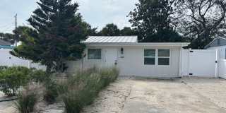 Updated Beachside home Gallery 1